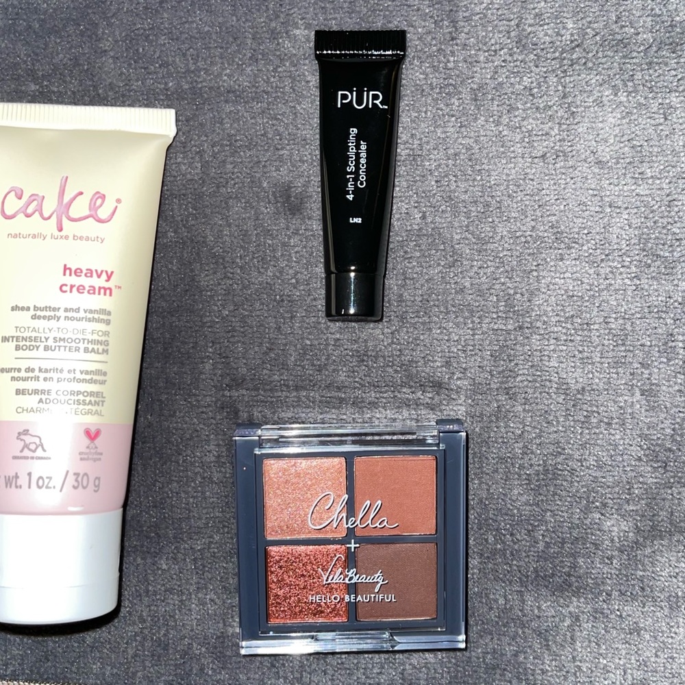 Makeup Bundle - Picture 4 of 5